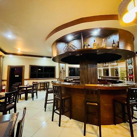 Drake Hotel Angeles City Extérieur photo